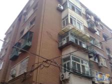 皂君东里满五唯一精装修,低一居室