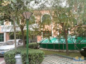 嘉莲苑新上中高层大两居,采光好,视野佳,电梯房。