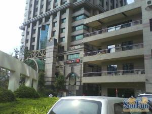城市广场2室1厅东北