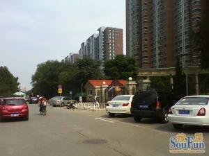 精装修 采光好 诚意出售 看房随时 户型方正 满五年唯一