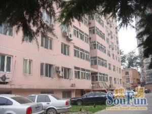 中兴家园临近玉渊潭公园商品房小区2000之后