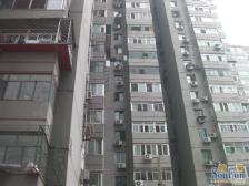 房子户型,西南向采光好,精装修,看房方便。