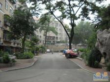 南北小三居户型方正低楼层出行方便近地铁