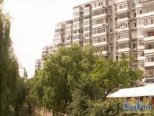农展馆·枣营南里精装修电梯房南向2居。