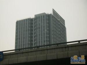 楼龄新中间层一居室,视野好,满五年唯一,看房方便