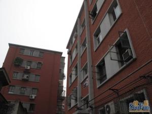 德胜门塔院胡同12号院新上南北通透2居室精装修