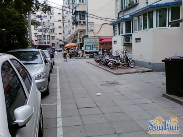 小区相关图