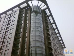 锦鸿阁2007年商品房社区封闭式管理柳芳站