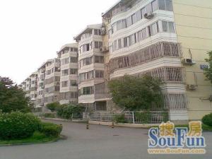 距离地铁400米,格局方正,满五年唯一,中间楼层