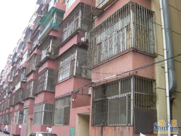 北关中学家属楼实景图