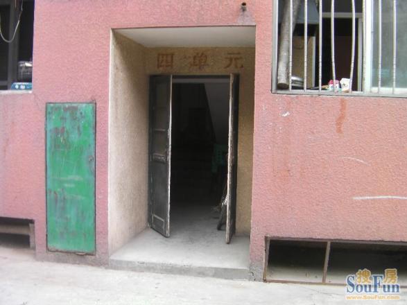 北关中学家属楼实景图