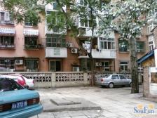 300多万必看,满五唯一,南岗子精装全南两居室。