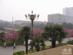 中国矿业大学校内2室1厅南北