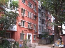 阜南小区西二环外三轨交汇玉渊潭府外有管理