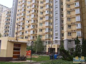 高第小区南北向不临街近地铁近公园