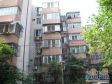 国贸360旁 地铁口 诚心卖 停车方便 双气 价格好谈