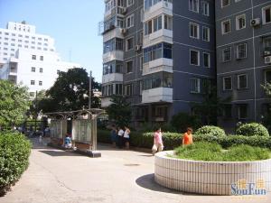 扣钟北里东区精装修两居室看房方便诚心出售