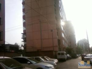 西直门地铁口,低楼层两居室,南北朝向,随时可看