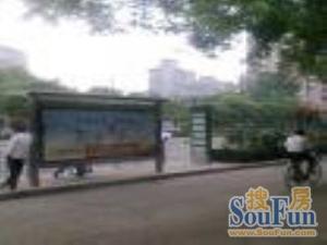 安外大街80号院,电梯高层一居,户型好装修好