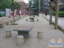 双气2房 大润发旁边 地铁口 交通和生活方便