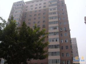 汽南小区改造过靠近昆玉河一居室