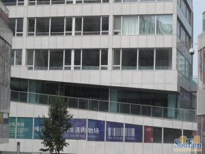 2009年商品房东向两室两厅双卫,封闭管理,自带下沉式花园