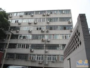 护国寺18号院朝南一居出售看房方便