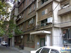 西草市东街甲34号院2室1厅南西东