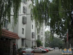 马甸玉兰园小区南北通透客厅带窗一居室