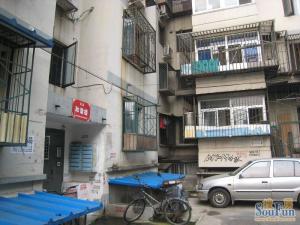 右安门内西街甲10号院,南北通透,两居室