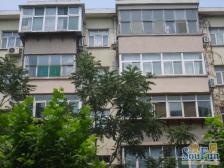 社区停车方便,满五年,公摊小,视野开阔,有小院