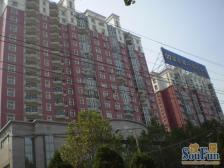 地铁口精装小户型、采光充足、交通方便