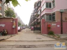 正规两室一厅 南北通透 客厅带窗户 楼下有小房