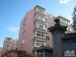 外交部街33号院3室1厅南北