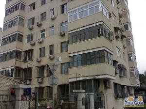 东四十条甲34号院,电梯直达两居,配套齐全
