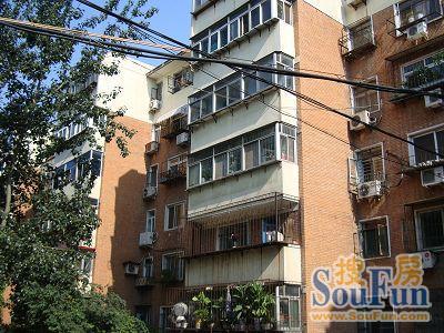  ������1��1��1�����ϳ���1900.00Ԫ/�³��� 