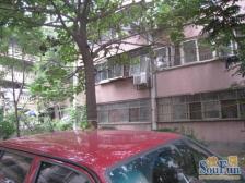 新上房源 市人民医院旁 刚需三房 诚心出售