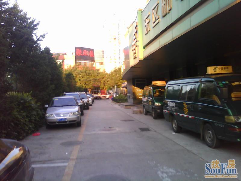 小区相关图