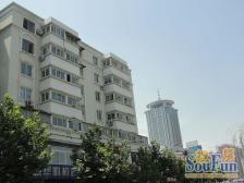 地铁口100米,一梯两户大四房,南北客厅带阳台