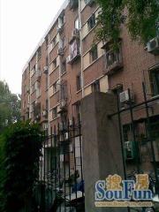 二环内,北官厅胡同,田字格三居室,业主诚意出售
