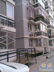 东城区,金宝街旁,04年楼龄,高层观景房,平层电梯直达,诚售