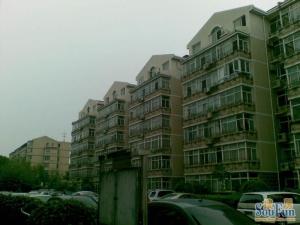 四环里胡桃园南北三居,门口多条公交线路,商业配套齐全