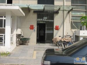 朝阳雅筑3室1厅东南