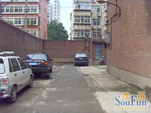 翔翼路税务局宿舍实景图