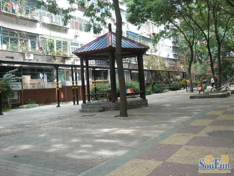 小区相关图