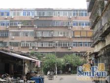 一室一厅 集体可买 交通便利