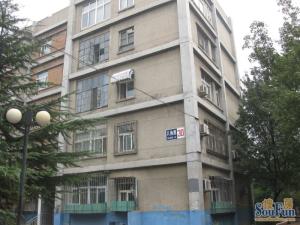 八角路干部楼,精装修大两室一厅,层高3.3米