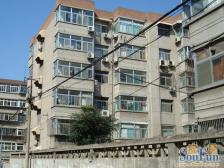 大明湖旁五龙潭北 单位宿舍大院传达 ,一梯一户南北