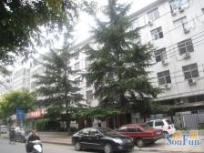 此房是5楼,两房,适合人总价预算不高的人群