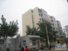 化工路旁,交通便利,小区停车方便,优质两房